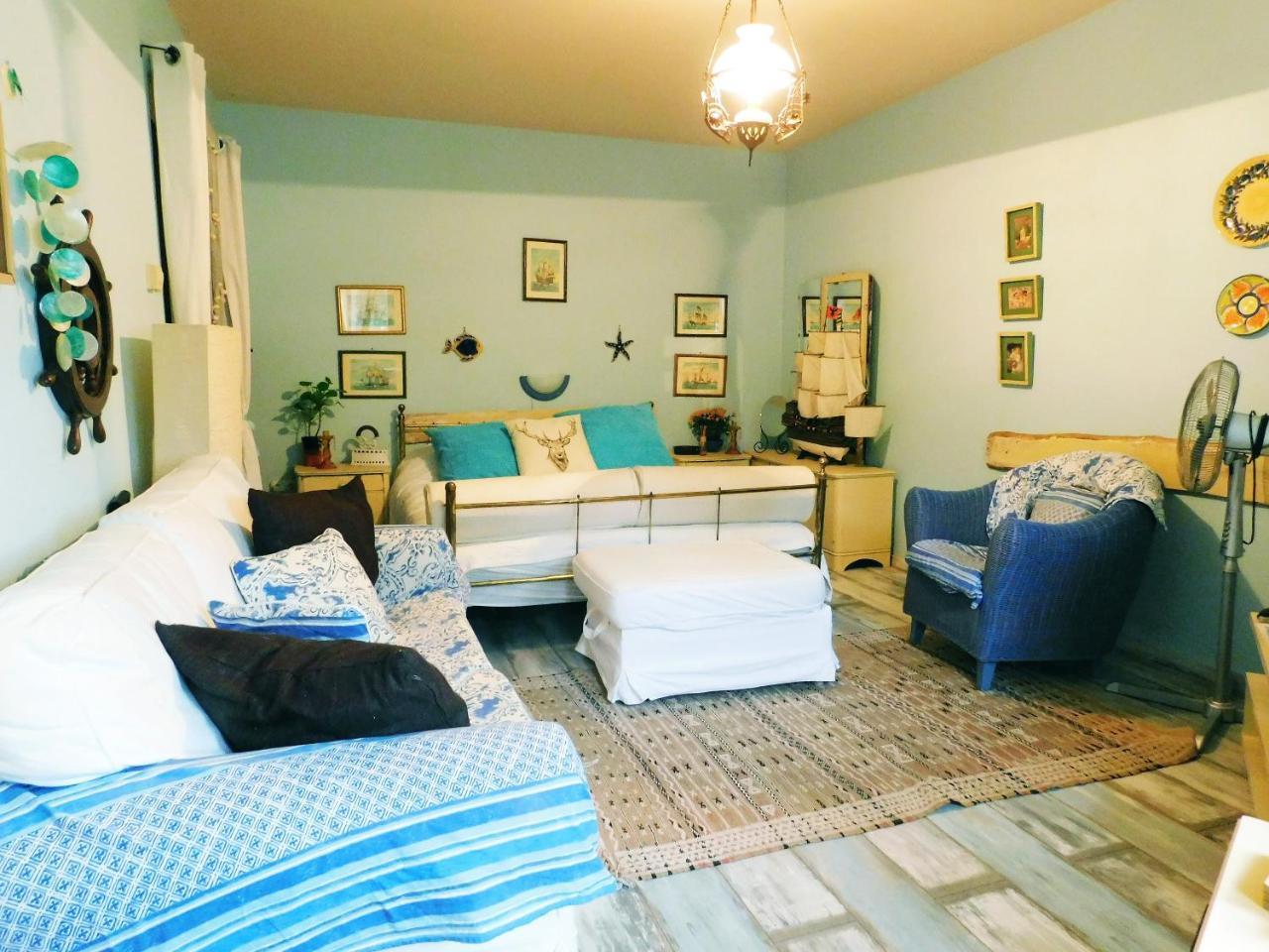 Best View Small House Free Parking Self Check-In บูดาเปสต์ ภายนอก รูปภาพ